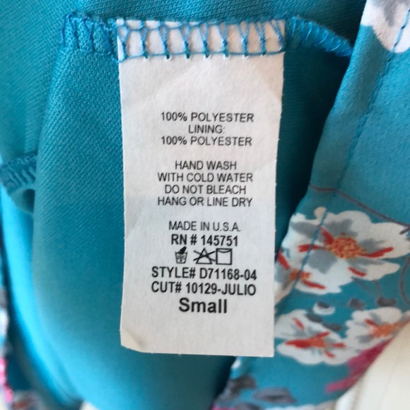 Blue and Pink Floral Dress w/Pockets - Picture 5 of 6